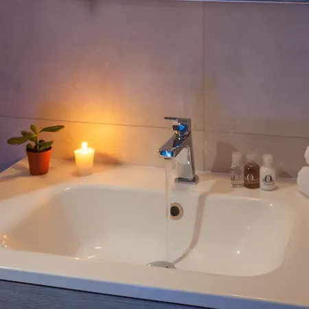 Bed & Breakfast Ajana By Accomodo 4*